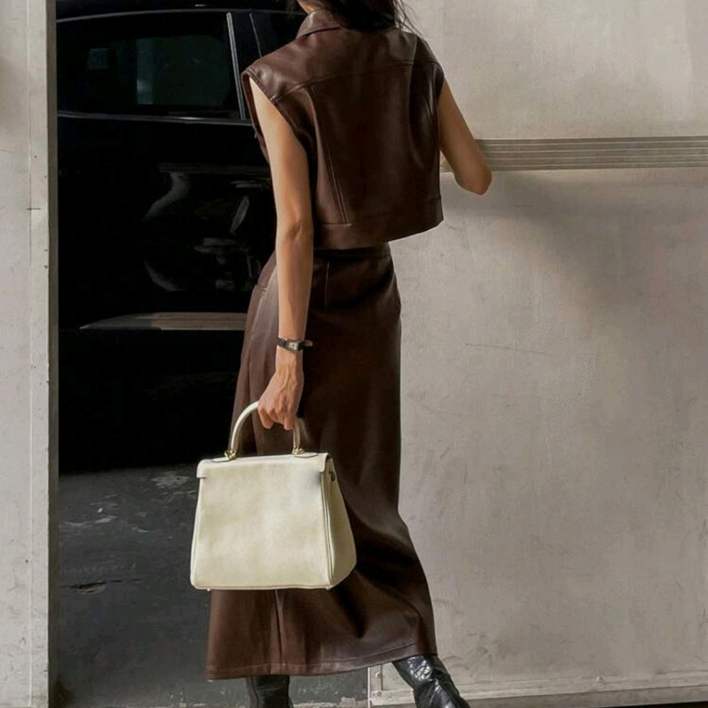 Women's Fall/Winter PU Leather Flap Detail Sleeveless Jacket & Split Hem - Picture 5 of 9